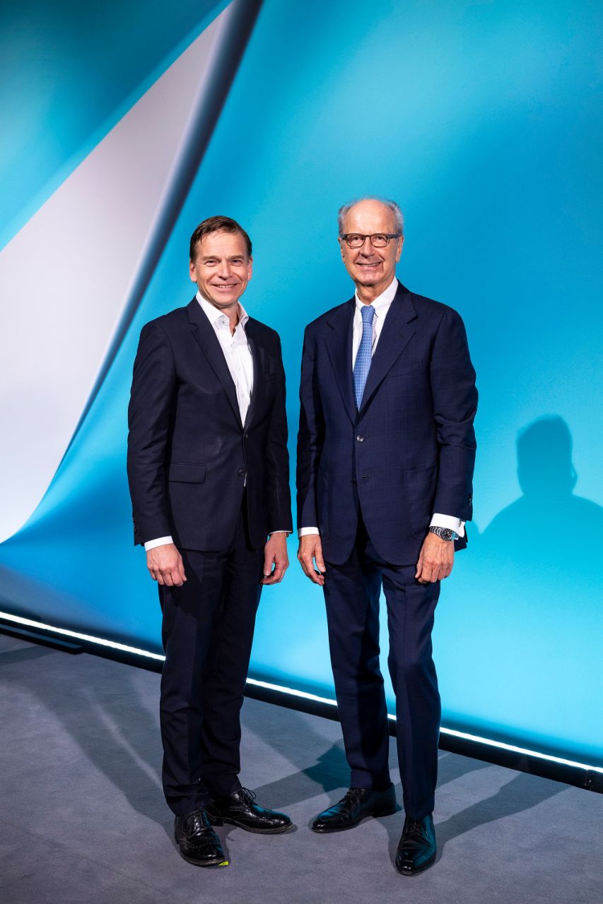 (V.l.n.r.): Christian Levin (Vorstandsvorsitzender der TRATON SE), Hans Dieter Pötsch (Vorsitzender des Aufsichtsrats der TRATON SE) auf der Hauptversammlung 2025 der TRATON SE.