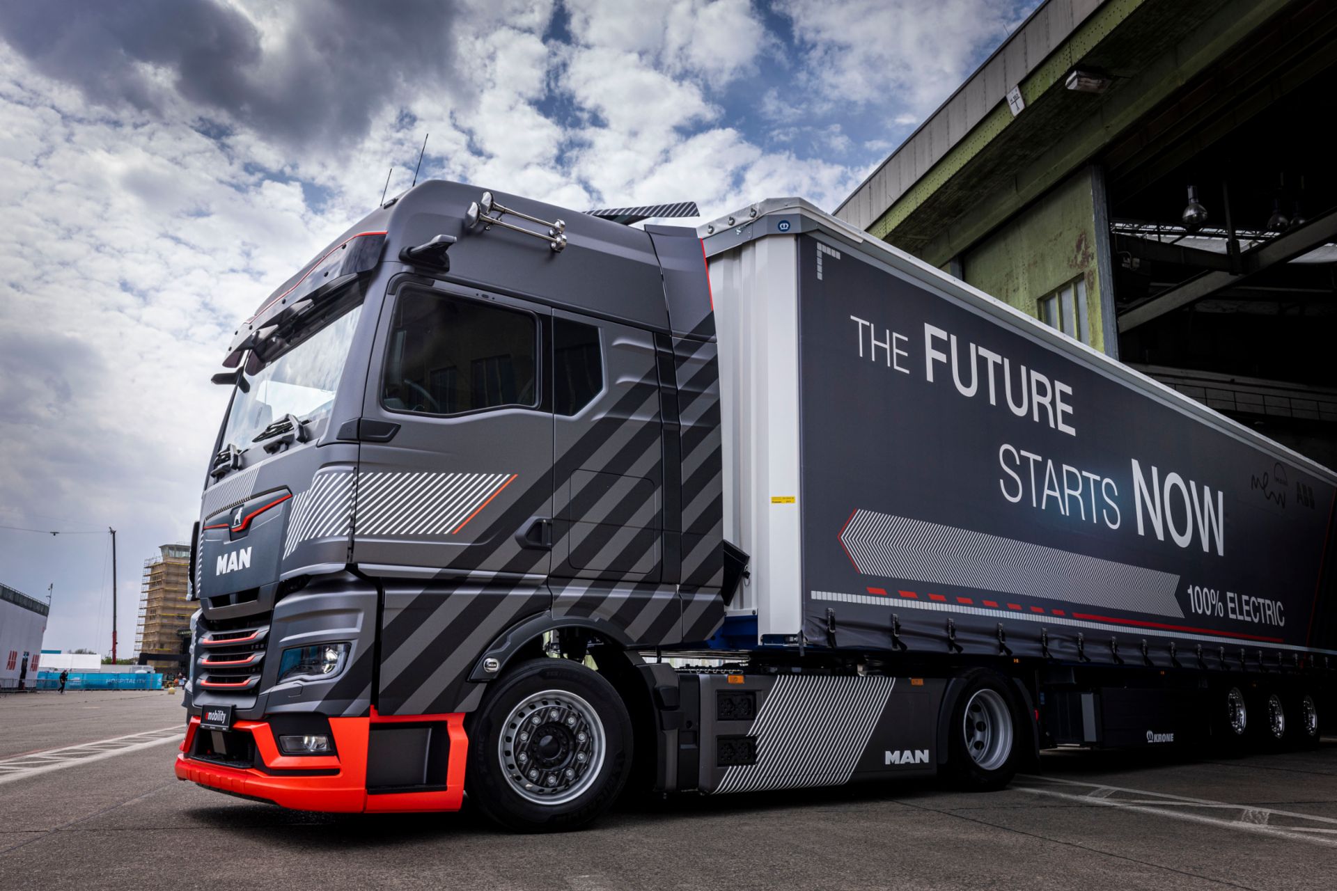 Sustainability in logistics_MAN_eTruck